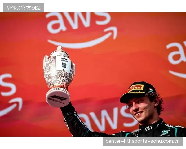 F1诺里斯夺冠，全球赛车迷见证新王诞生